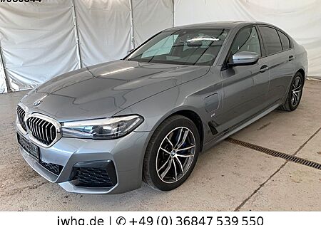 BMW 530 e xDrive Facelift M Sport Glasdach LiveCockp