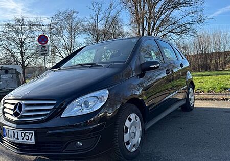 Mercedes-Benz B 150 -