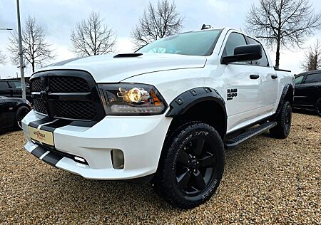 Dodge RAM 5.7 HEMI Offroad 4x4 / 4" Lift / Breit / LED