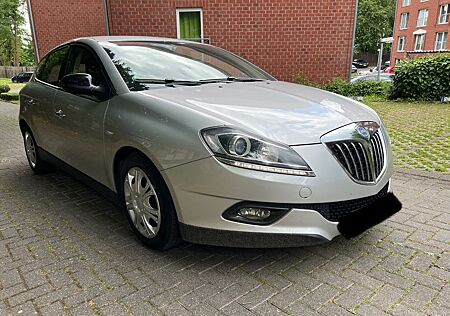 Lancia Delta 1.4 T-Jet Argento*Klima*Tempo*TÜV NEU