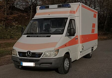 Mercedes-Benz Sprinter 313 CDI RTW Rettungswagen Krankenwagen
