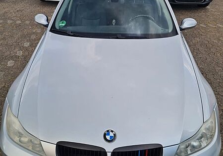 BMW 318i -