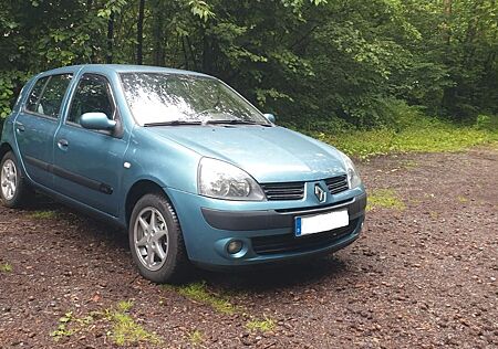 Renault Clio Authentique 1.2 16V Authentique
