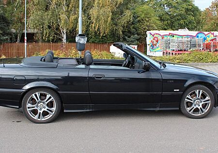 BMW 320i Cabrio