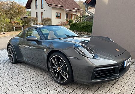 Porsche 992 Targa 4 Targa Approved Garantie 2 Jahre neu