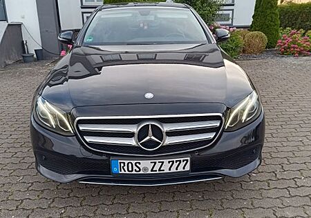 Mercedes-Benz E 200 AVANTGARDE Autom. AVANTGARDE