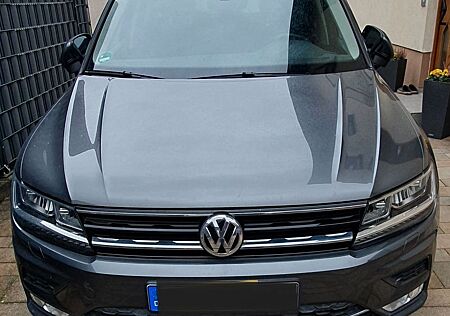 VW Tiguan Volkswagen 2.0 TDI SCR DSG BMT 4MOTION Highline ...