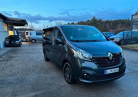 Renault Trafic gebraucht kaufen Renault Trafic III Spaceclass, SHZ, AHK, Scheckheft, 2.H
