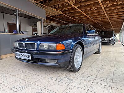 BMW 728i E38 Handschalter*Scheckheft*Schiebedach*