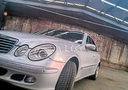 Mercedes-Benz E 280 Mercedes E280 V6 2390€ nur bis Mittwoch