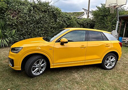 Audi Q2 35 TFSI S tronic sport inkl. S line Sportpakt
