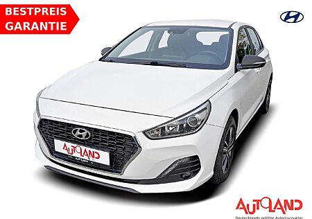 Hyundai i30 1.4 Select Navi Tempomat Spurhalte PDC USB