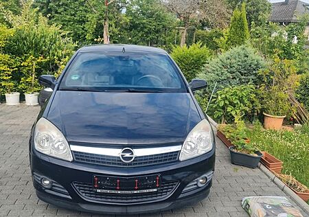Opel Astra H Twintop 1.8 Benzin / 140PS 3800€ VB