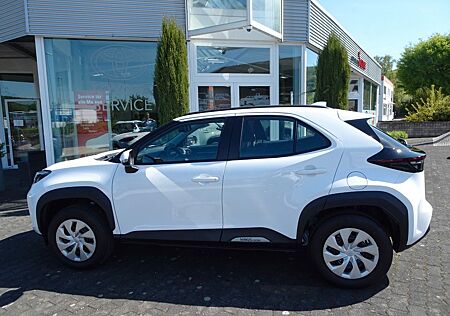 Toyota Yaris Cross Hybrid FWD Business Edition