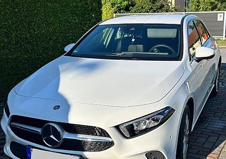 Mercedes-Benz A 180 d DCT