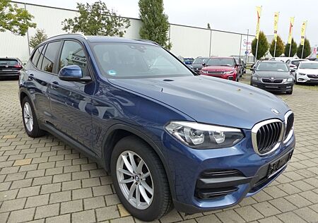 BMW X3 xDrive 20 d Advantage Panorama*LED*Navi*PDC