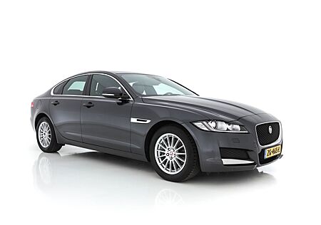 Jaguar XF 2.0d R-Sport Premium-Business-Pack Aut. *NAVI