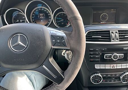 Mercedes-Benz C 180 CGI T BlueEFFICIENCY -
