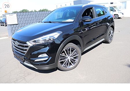 Hyundai Tucson 1.6i Passion 4WD, 1.Hand,Navi,Kamera,19´´