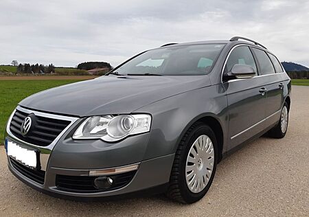 VW Passat Variant Volkswagen Passat B6 Variant 1.6 FSI Comfortline + AHK