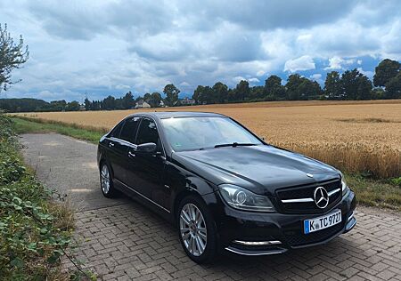 Mercedes-Benz C 300 CDI 4MATIC AVANTGARDE Autom. AVANTGARDE