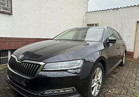 Skoda Superb Combi Premium Edition