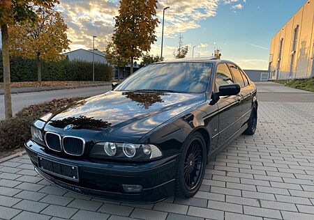 Alpina B10 3,3 Limousine, Schaltgetriebe, 6 Zylinder