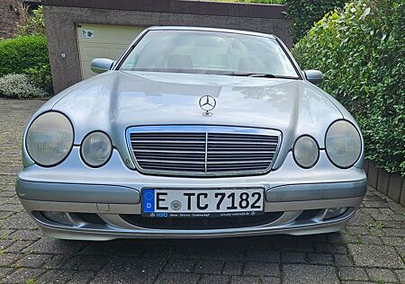 Mercedes-Benz 220 220CDI Diesel Rentnerfahrzeug Youngtimer