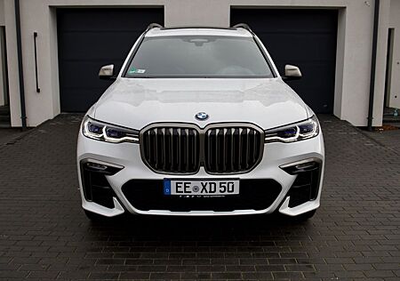 BMW X7 M50 M50d, 7 Sitze, Sky Lounge, HK
