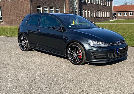 VW Golf Volkswagen 2.0 TDI DSG Discover Pro , Sport&Sound