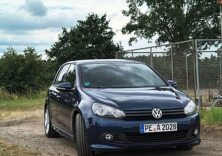 VW Golf Volkswagen 2.0 TDI 4Motion R-Line