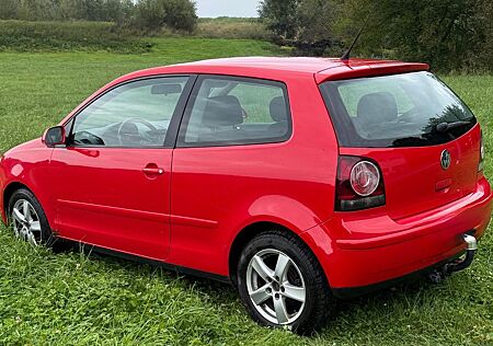 VW Polo Volkswagen 9N 3 1.9TDI 96kW rot