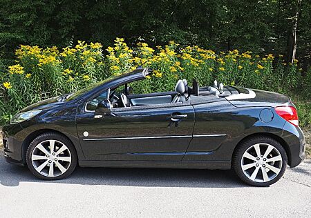 Peugeot 207 207cc Roland Garros, Leder, Reifendruck, Tempoma