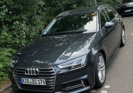 Audi A4 2.0 TDI 110kW S line Avant S line vr. Cocpit