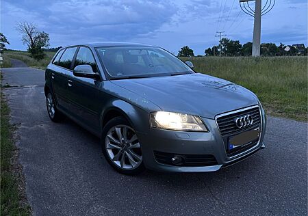 Audi A3 2.0 TDI Sportback 8P Sitzheizung Klima