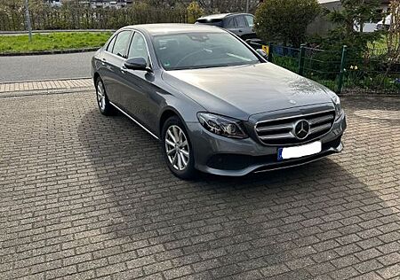 Mercedes-Benz E 220 d AVANTGARDE Autom. AVANTGARDE