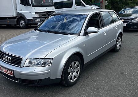 Audi A4 1.8 T quattro Avant