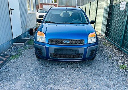 Ford Fusion Style 1,4 Wie neu Top zustand TÜV NEU