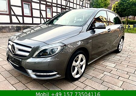 Mercedes-Benz B 200 Sportpaket AHK Navi Scheckheft-MB