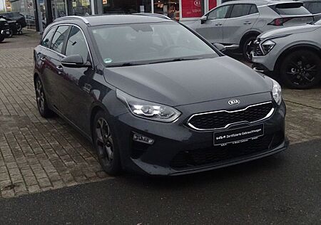 Kia Cee'd Sportswagon cee'd Sportsw.1.4TSpirit Techn.-P.Lederp.,Navip.