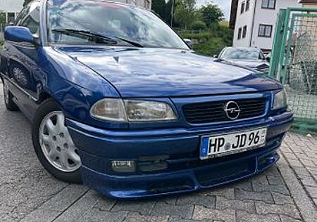 Opel Astra f cc 1,6i 16V - TÜV/AU bis Sept. 2026