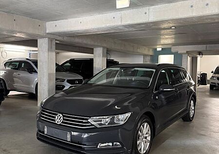 VW Passat Variant Volkswagen 2.0 TDI SCR DSG Comfortline V...