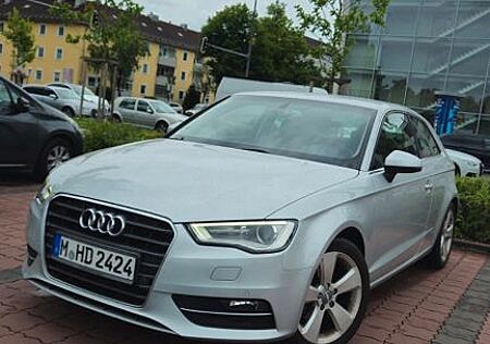 Audi A3 1.4 TFSI, Sportsitze, MMI Display, Klimaautom