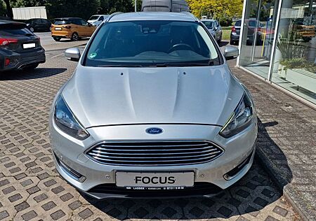 Ford Focus Turnier Titanium|AHK|RFK|Winterp.|