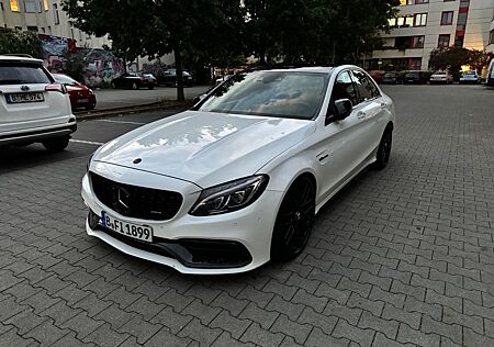 Mercedes-Benz C 63 AMG Mercedes-AMG C 63 S AMG Carbon Paket