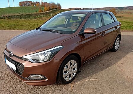 Hyundai i20 -1,2l 84PS- *Klima*AHK*Metallic*