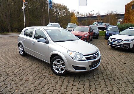 Opel Astra H 1,6i Lim. Navi / AHK