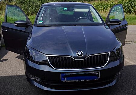 Skoda Fabia Drive * SHZ * CarPlay * TÜV neu * MFL * Temp