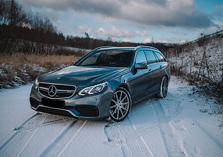 Mercedes-Benz E 63 AMG E63 T AMG 4MATIC