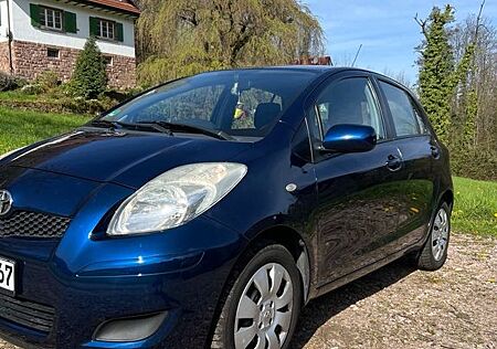 Toyota Yaris 1,0-l-VVT-i Luna Luna